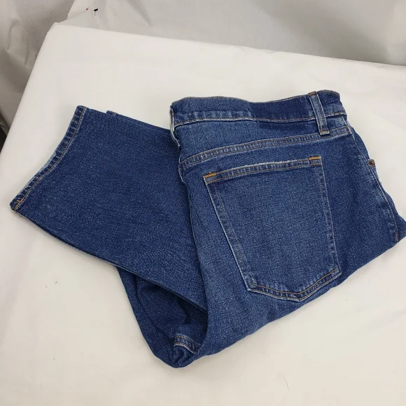 Abercrombie and Fitch The Mom High Rise Jeans Size 32 - Picture 2 of 7